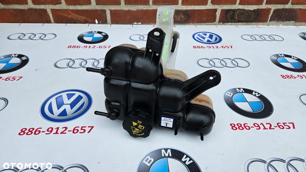 Dodge Durango LIFT 2017- 3.6 V6 Zbiornik wyrównawczy Zbiorniczek płynu chłodniczego 68244088AA