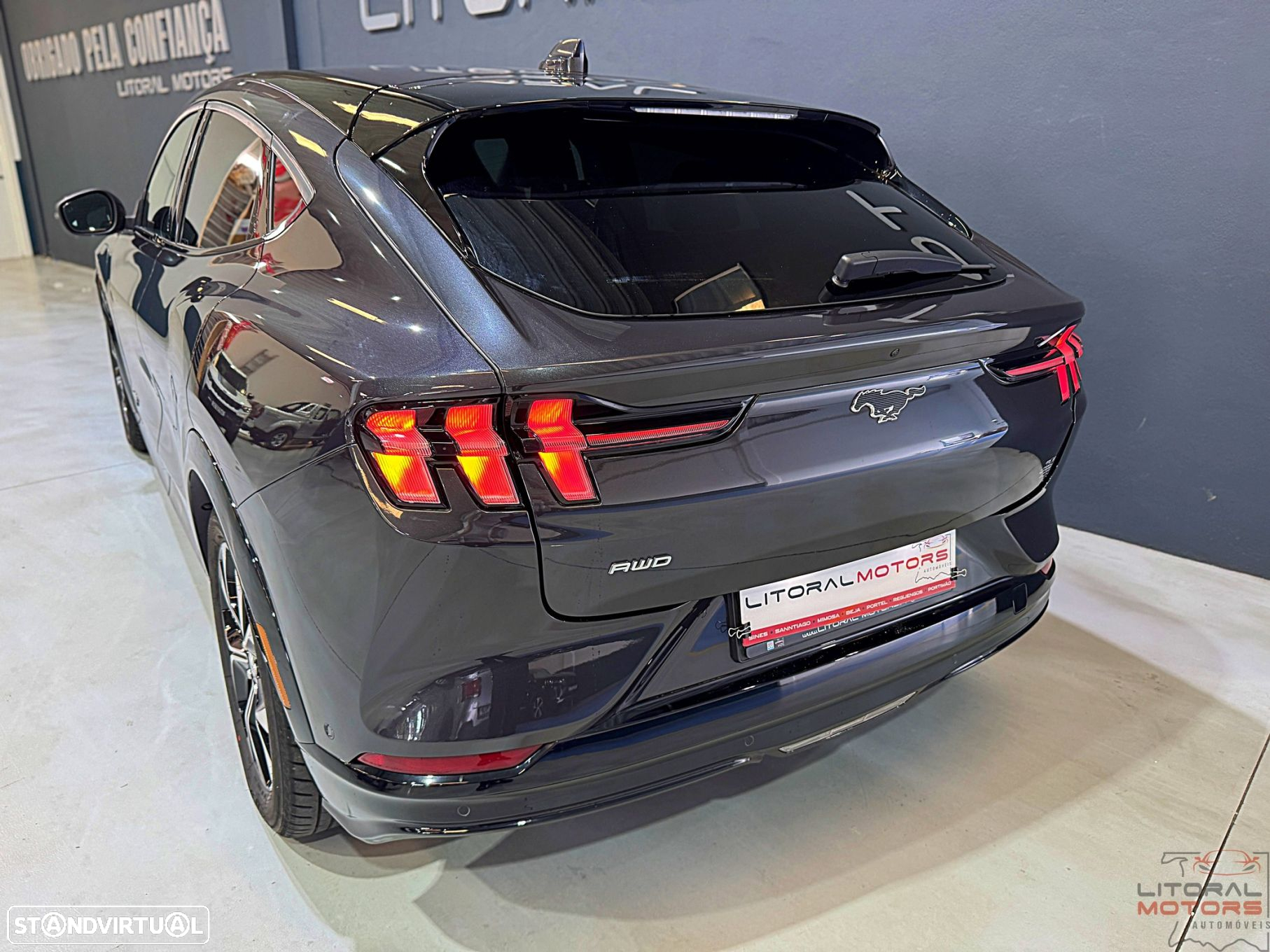 Ford Mustang Mach-E Premium AWD - 9