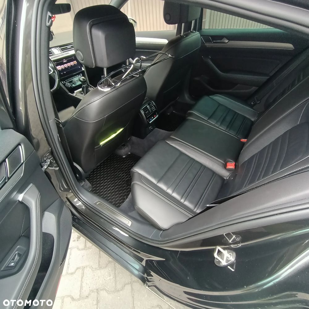 Volkswagen Passat - 13