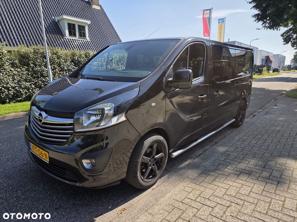 Opel Vivaro - 1