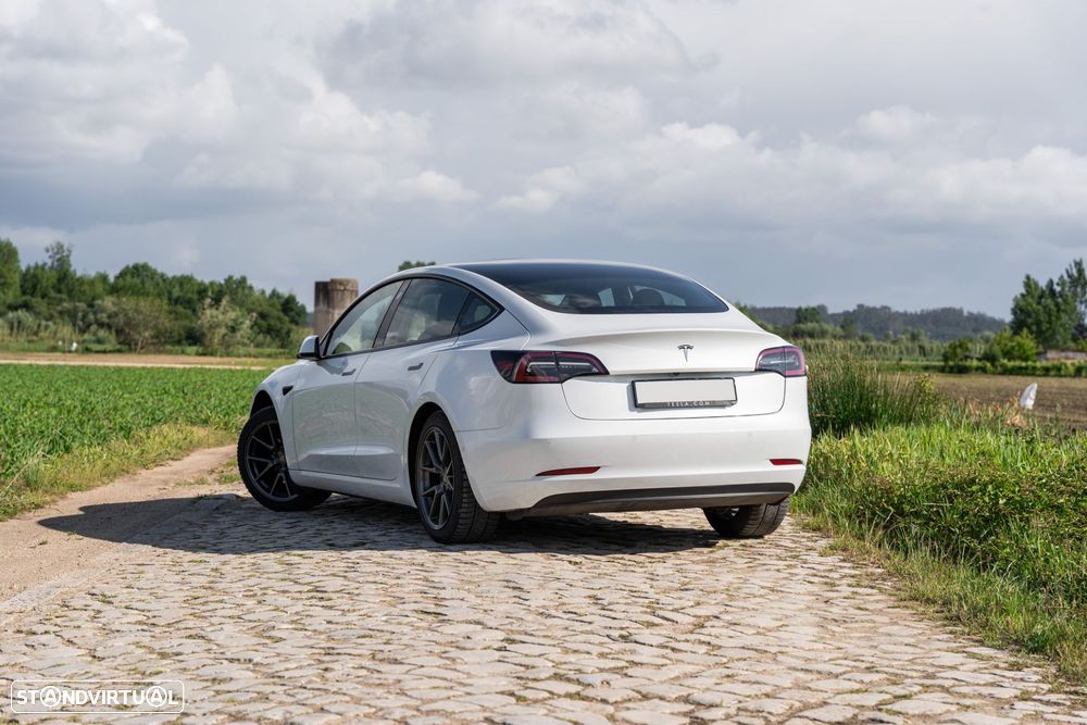 Tesla Model 3 Standard Range Plus RWD - 5
