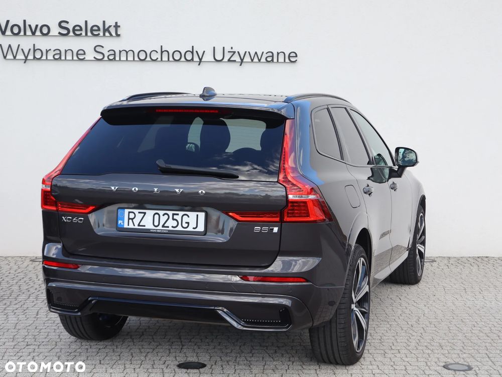 Volvo XC 60 B5 B AWD Plus Dark - 6