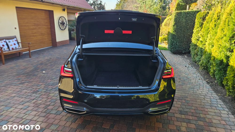 BMW Seria 7 730d sport - 25