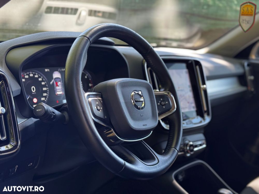 Volvo XC 40 D3 AWD Momentum Pro - 13