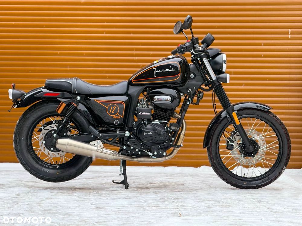Junak M12 - 8