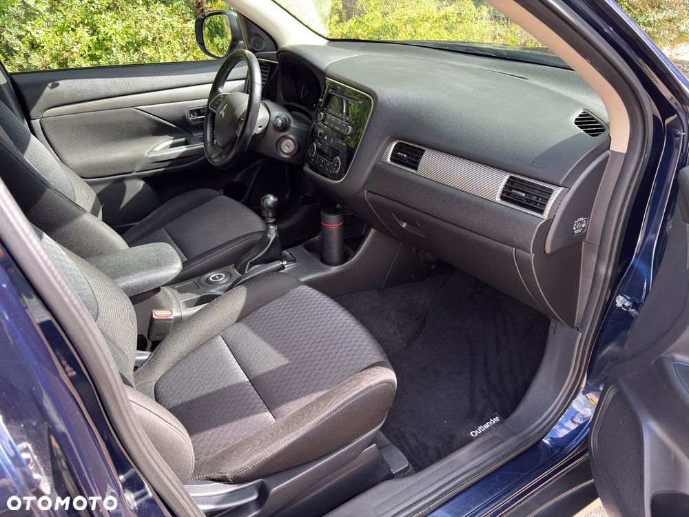 Mitsubishi Outlander 2.2 DID Intense + 4WD - 18