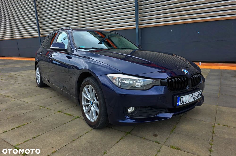 BMW Seria 3 318d Sport Line - 4