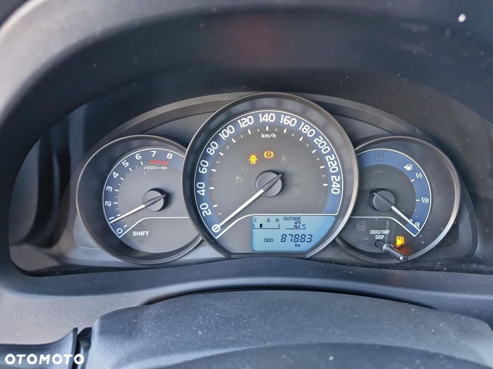 Toyota Auris - 16