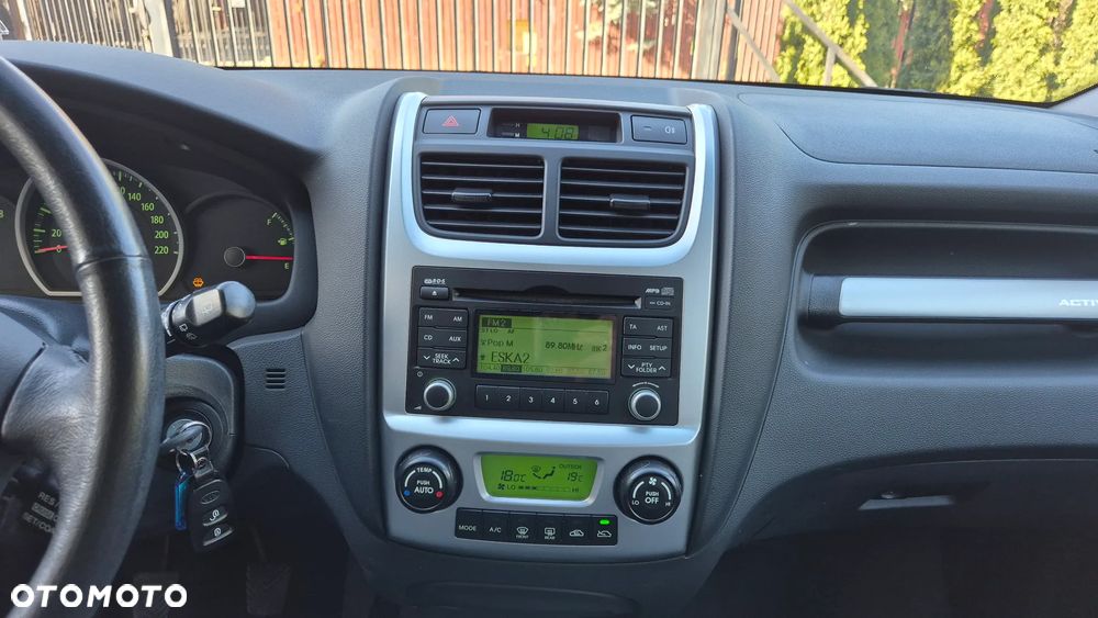 Kia Sportage 2.0 2WD EX - 22