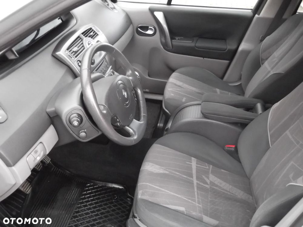 Renault Scenic - 8