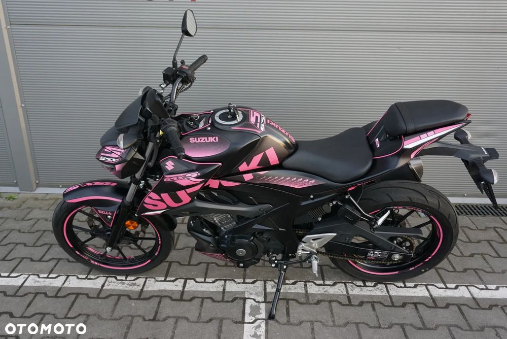 Suzuki GSX - 15