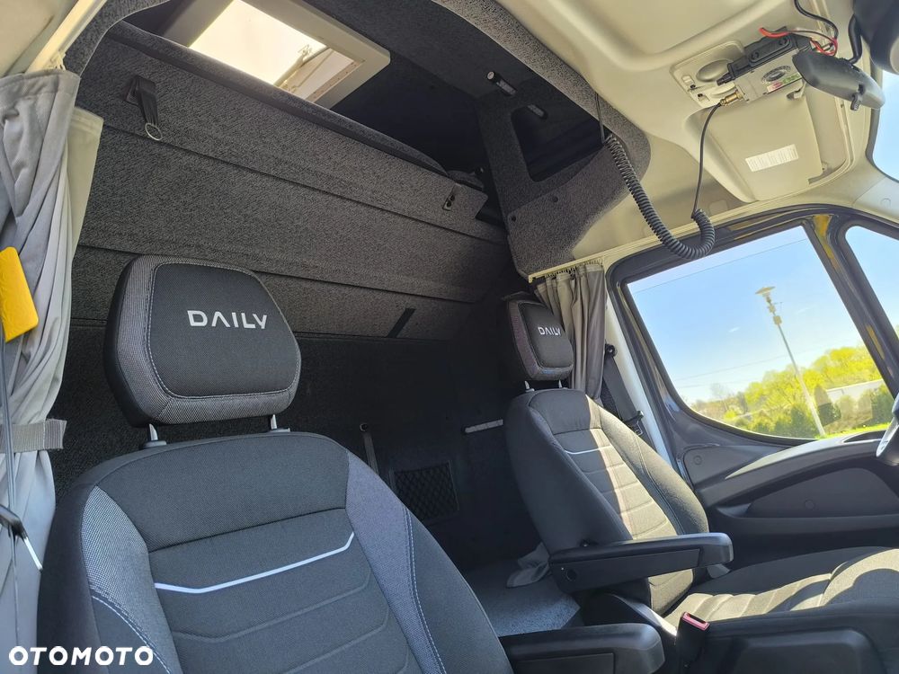 Iveco Daily 70C18 Sypialnia 2 Łóżka, WINDA!, 15 Palet, 2x Firana + Zsuwany Dach! - 21