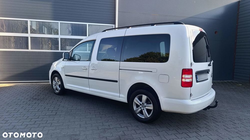 Volkswagen Caddy Maxi Highline DSG - 8