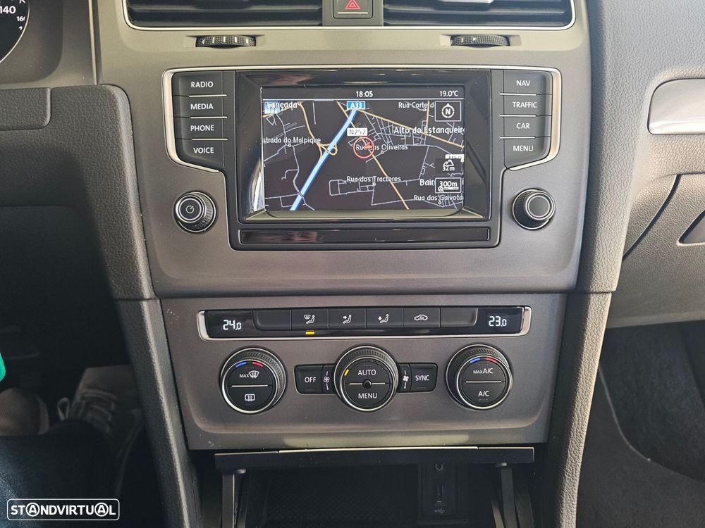 VW Golf 1.6 TDI Confortline - 9