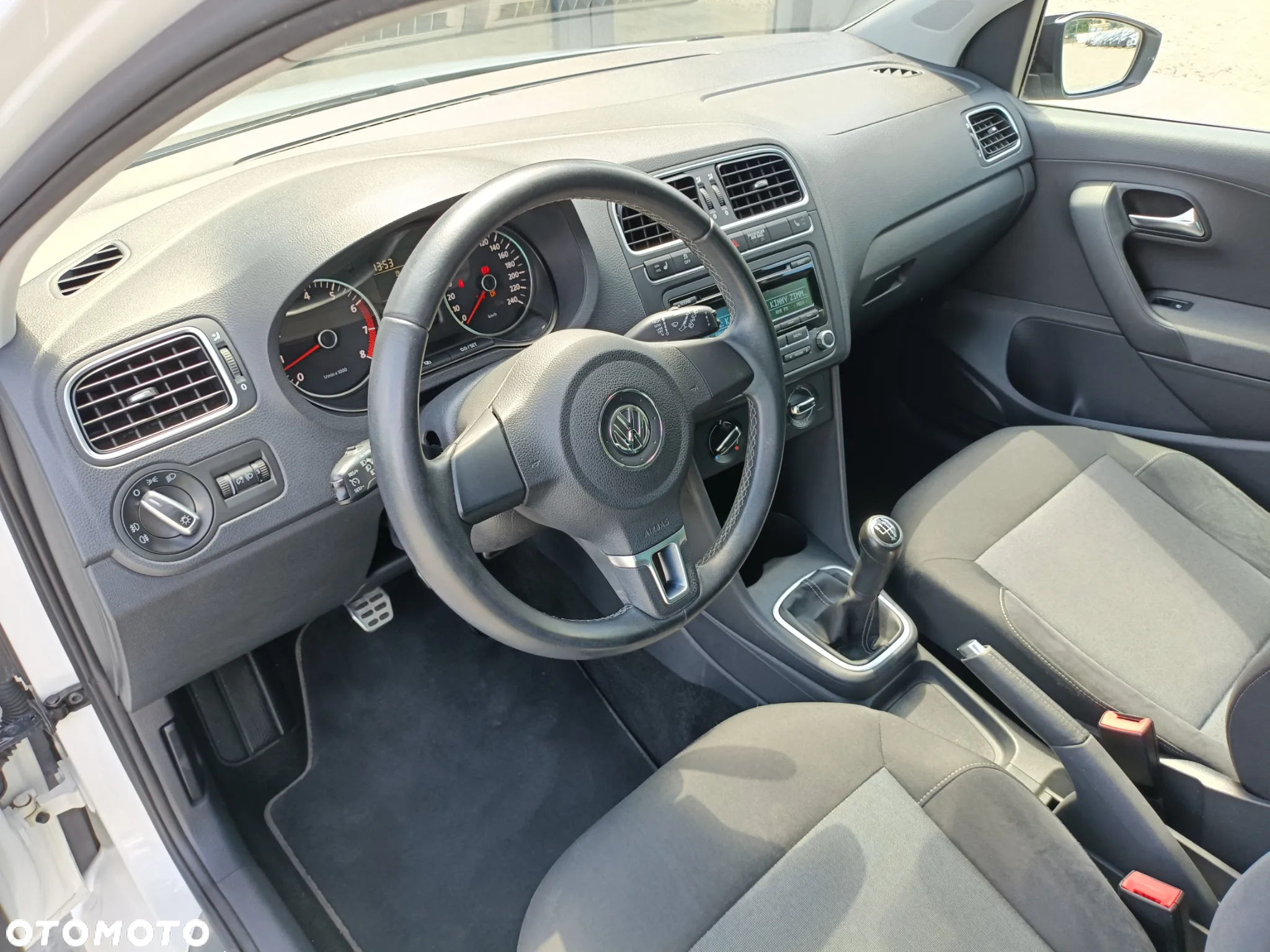 Volkswagen Polo - 10