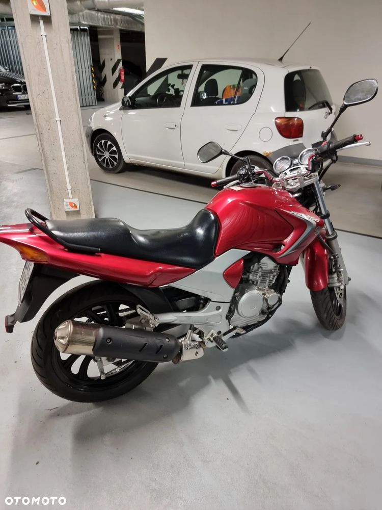 Yamaha YBR - 9