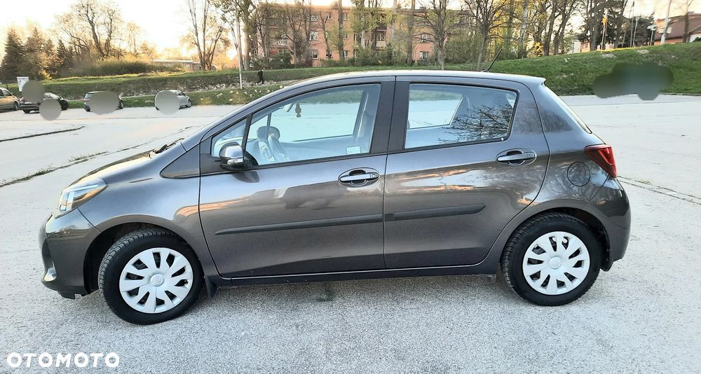 Toyota Yaris 1.33 Premium EU6 - 7