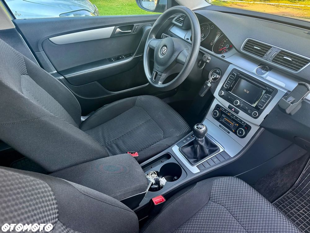 Volkswagen Passat 2.0 Blue TDI SCR Trendline - 6