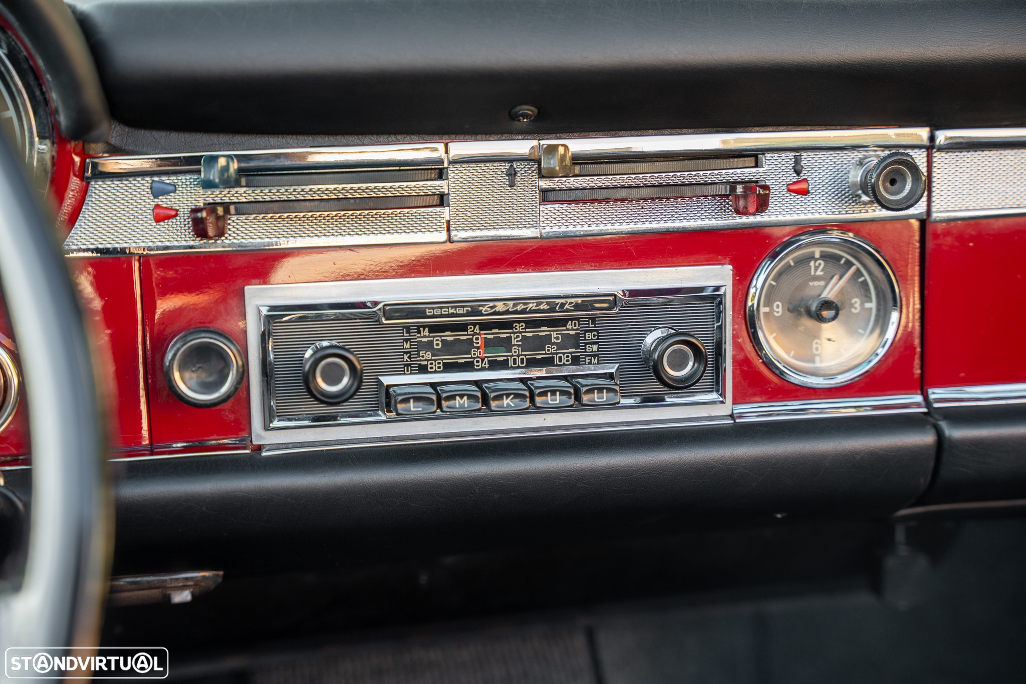 Mercedes-Benz SL 230 - 23