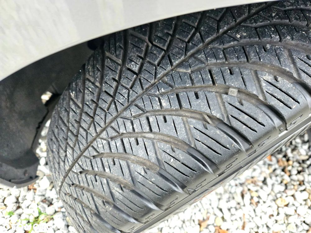 Volkswagen Passat Variant ver-variant-2-0-tdi-scr-dsg-business - 38