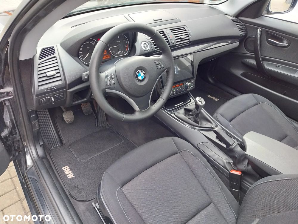 BMW Seria 1 118d DPF Edition Sport - 12