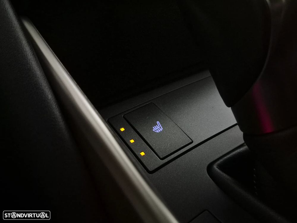 Lexus IS 300H Executive - 22