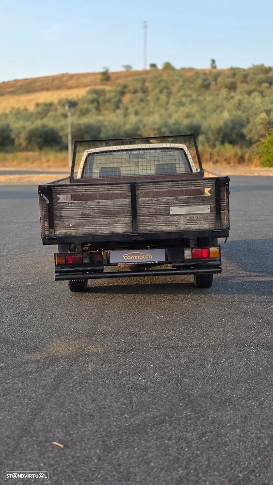 Nissan Pick Up - 10