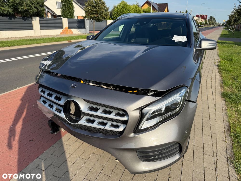 Mercedes-Benz GLA 200 7G-DCT AMG Line - 4
