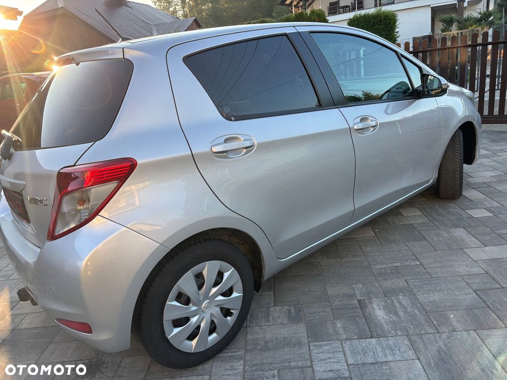 Toyota Yaris - 24