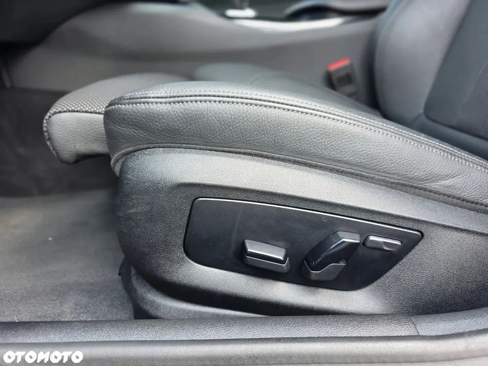 BMW Seria 5 520i GPF Sport Line sport - 21