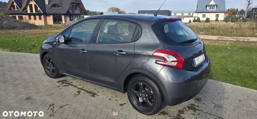 Peugeot 208 - 2