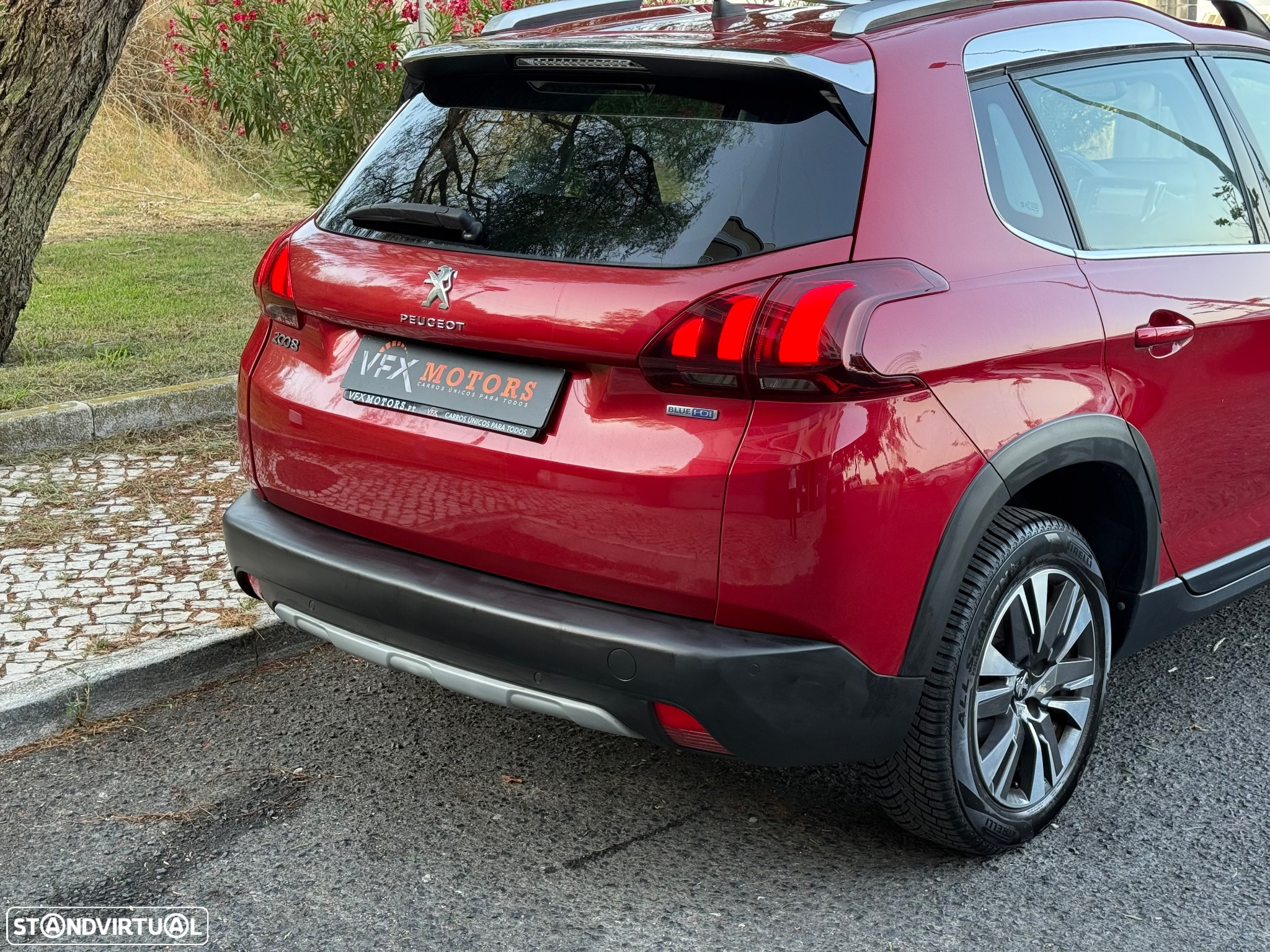 Peugeot 2008 1.6 BlueHDi Allure - 24