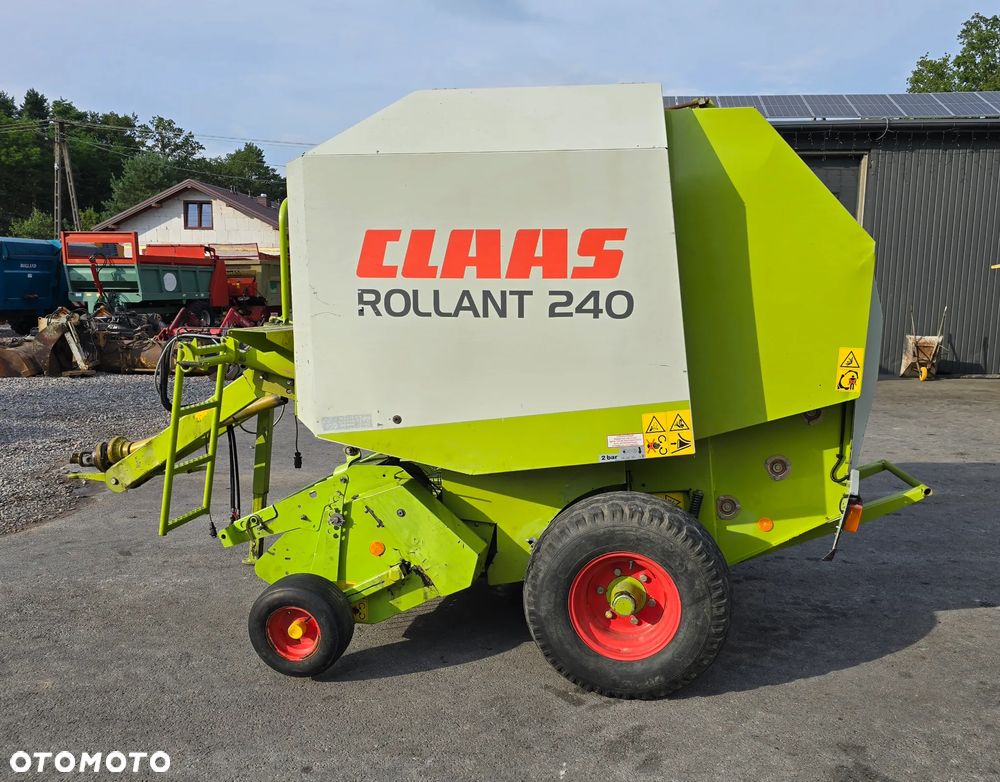 Claas Rollant 240 - 10