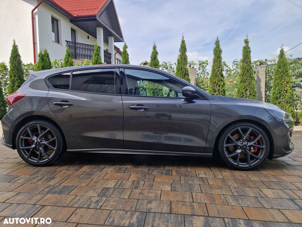 Ford Focus - 3