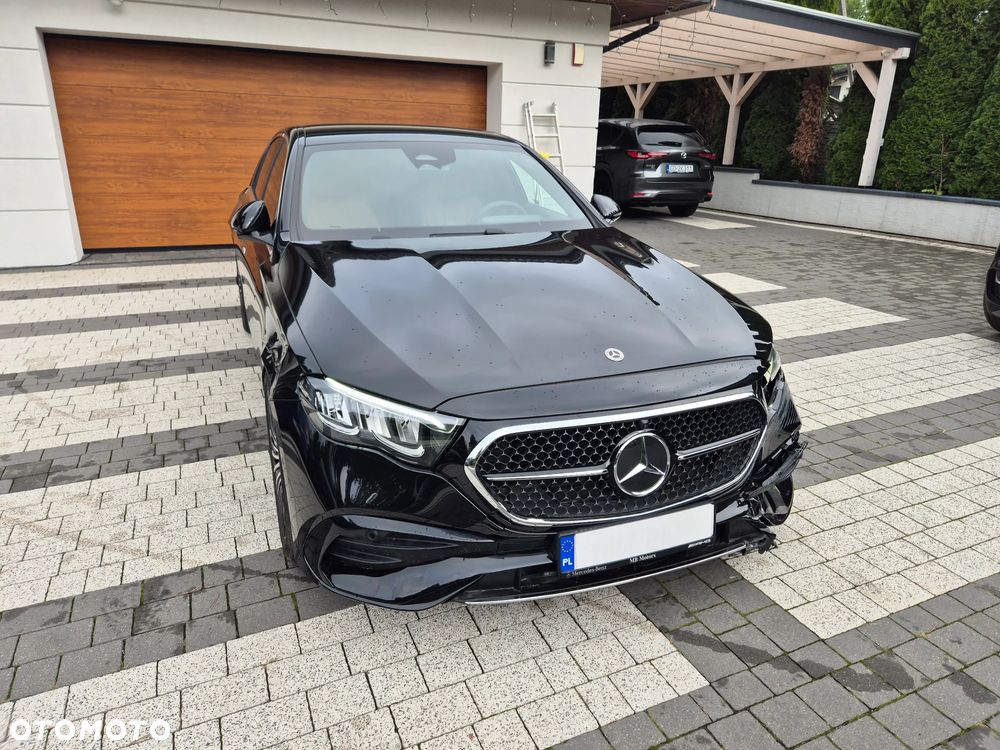 Mercedes-Benz Klasa E 220 d 4-Matic AMG/Avantgarde - 3