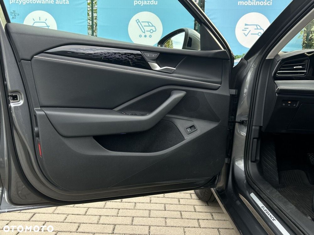Volkswagen Passat - 11