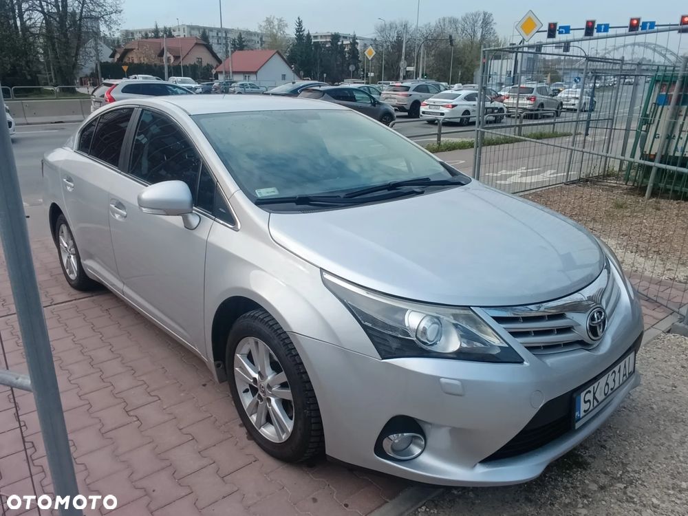 Toyota Avensis 2.0 D-4D Luna - 1