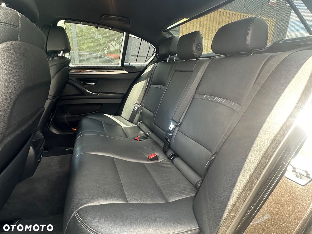 BMW Seria 5 520i Luxury Line - 24