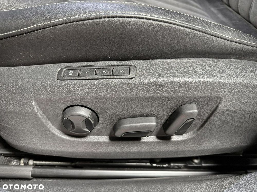 Skoda Superb 1.4 TSI Plug-In Hybrid Style DSG - 19