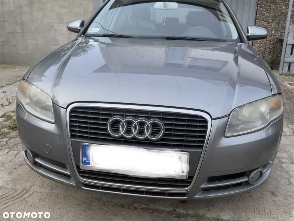 Audi A4 Limousine - 1