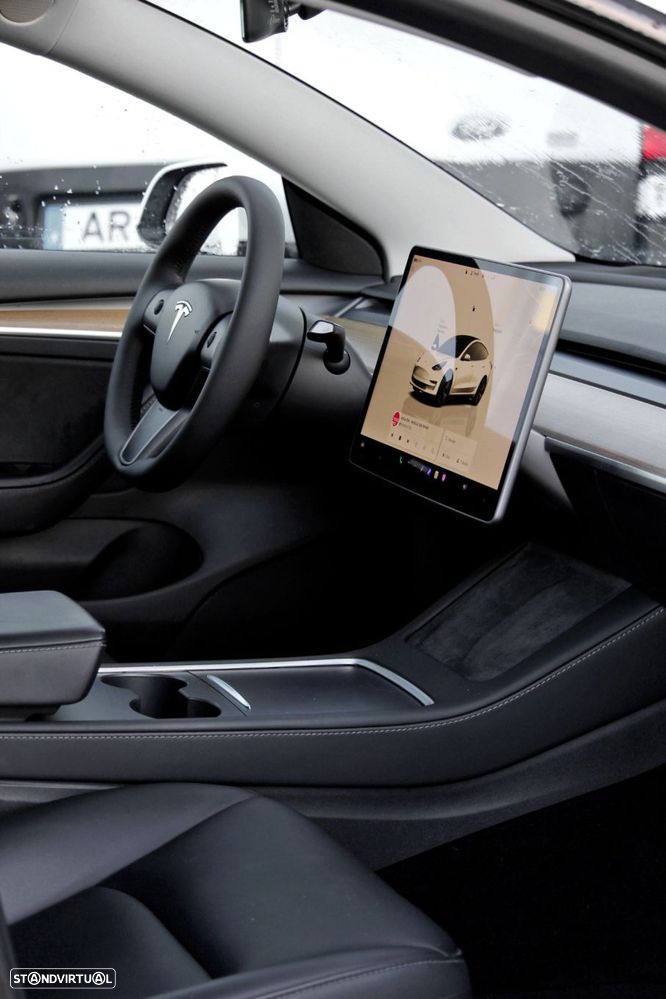 Tesla Model 3 Long Range Tração Traseira - 37
