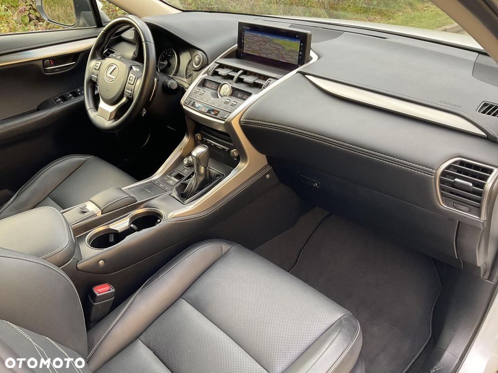 Lexus NX 300 Comfort AWD - 14