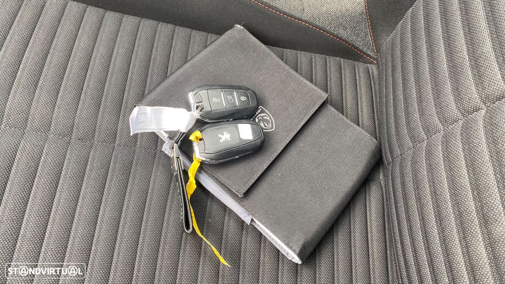 Peugeot e-2008 50 kWh Active Pack - 48