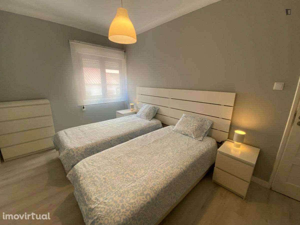 Quarto - localizado em Rio Tinto Porto - Grande imagem: 3/10