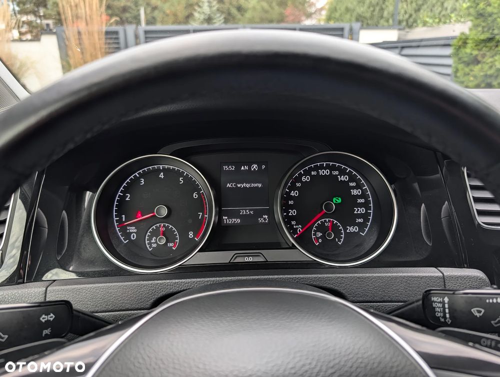 Volkswagen Golf - 32
