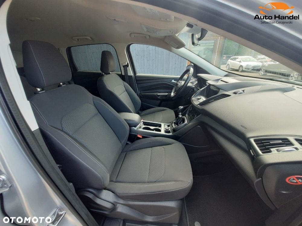 Ford Kuga 1.5 EcoBoost 2x4 Titanium - 39
