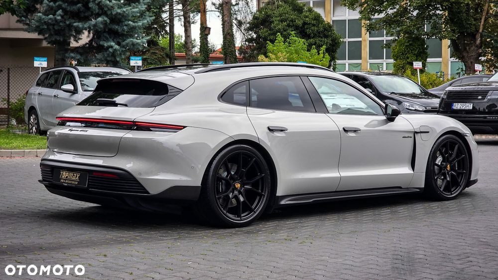 Porsche Taycan GTS - 6