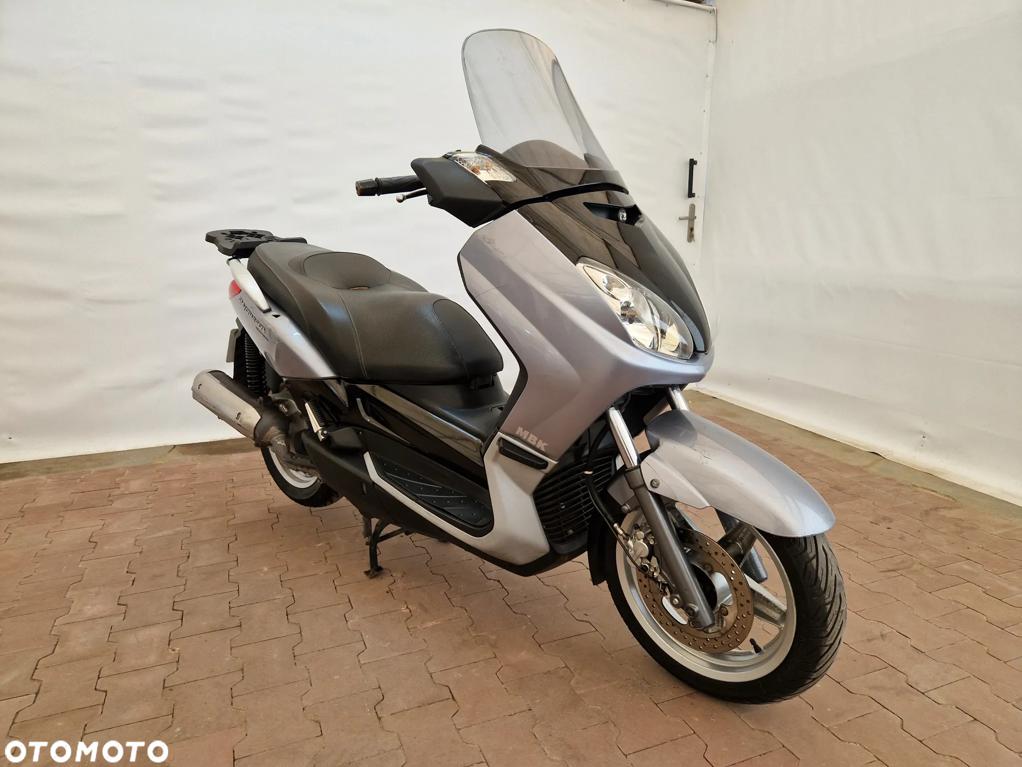 Yamaha X-max - 16