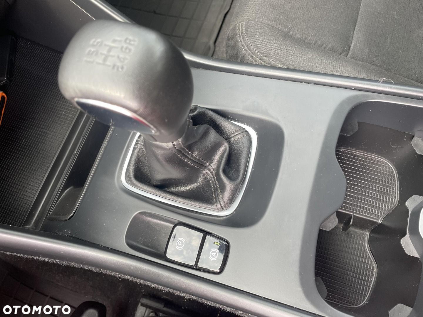 Volvo XC 40 T3 Momentum Core - 26
