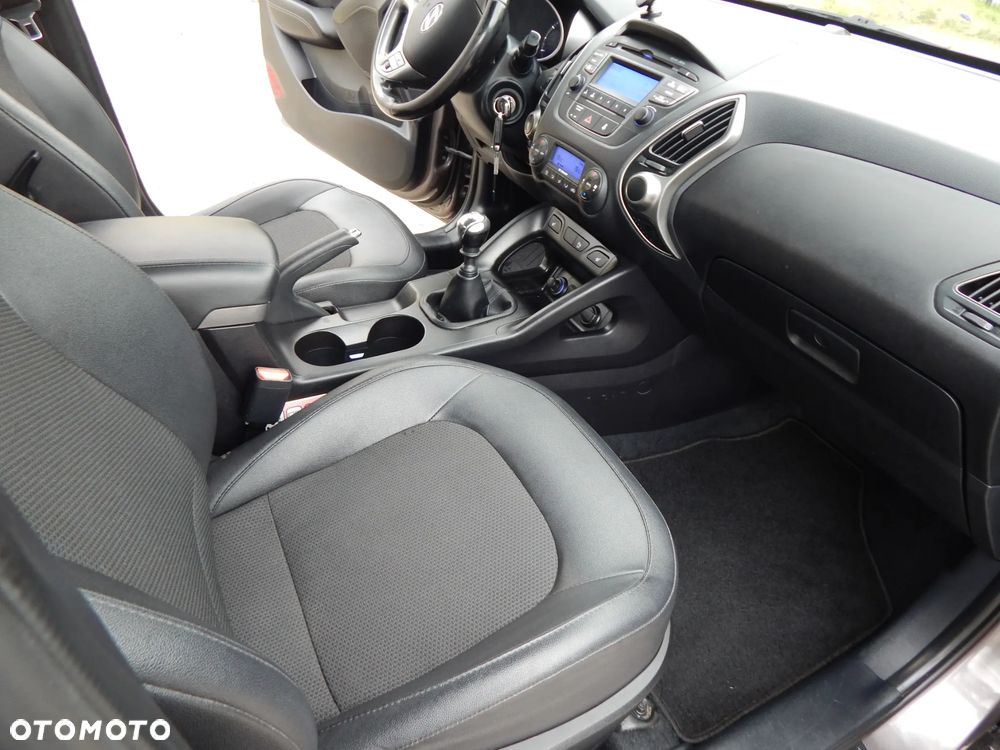 Hyundai ix35 1.6 2WD UEFA EURO 2012 Edition - 15